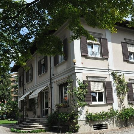 Invilla B&B Varese Bagian luar foto