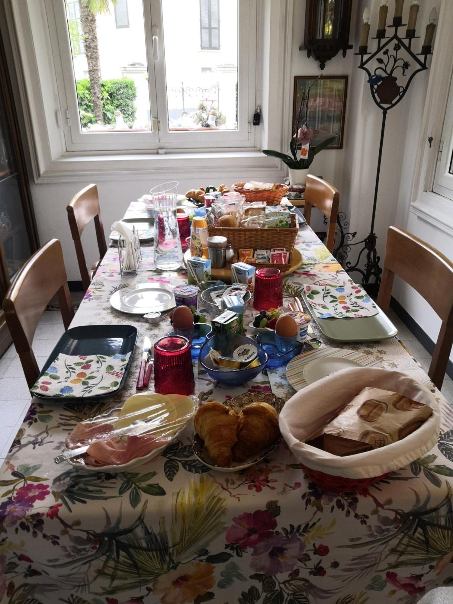 Invilla B&B Varese Bagian luar foto